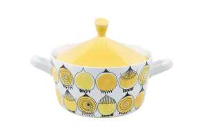 R&ouml;rstrand 'Picknick' mid-century porcelain lidded casserole dish
