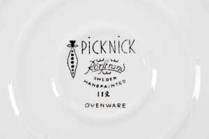 R&ouml;rstrand 'Picknick' mid-century porcelain lidded casserole dish - 4