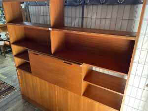 Mid century Burgess display cabinet. - 2