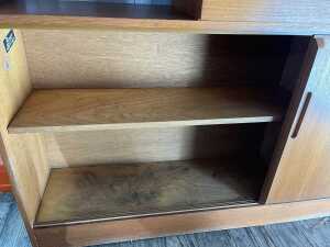 Mid century Burgess display cabinet. - 5