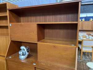 Mid-century teak wall unit - 2