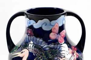 Moorcroft 'Kyoto' ceramic twin-handled vase with heron and butterflies - 4