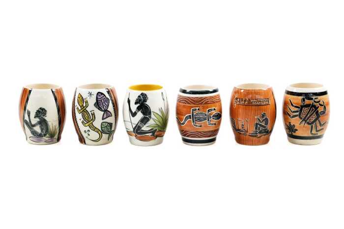 Six Florenz Pottery (Australia) (1934-1948) hand-painted ceramic cups with Australian motifs