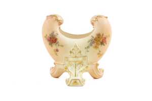 Victorian Royal Worcester porcelain vase, 1897 - 2