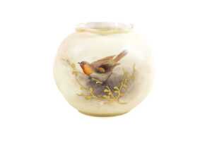 Two antique Royal Worcester porcelain vases - 2