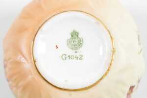 Two antique Royal Worcester porcelain vases - 5