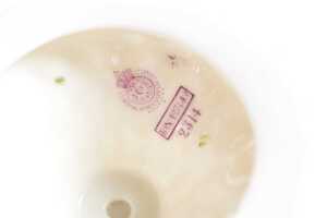 Antique Royal Worcester blushware porcelain vase, 1913 - 9