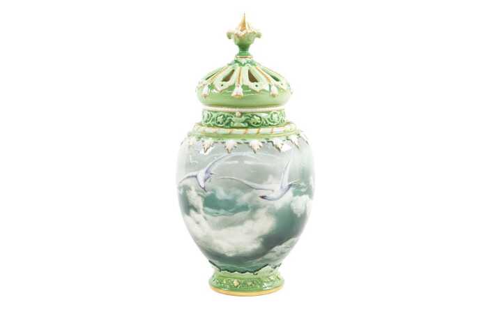 Antique Royal Worcester porcelain pot pourri, 1910