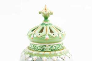 Antique Royal Worcester porcelain pot pourri, 1910 - 4