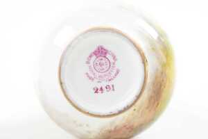 Royal Worcester hand painted porcelain vase, 1941 - 4
