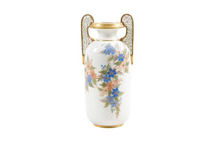 Antique Grainger and Co. of Worcester porcelain twin handled vase