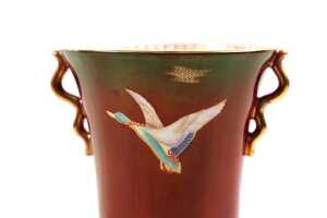 Carlton Ware Rouge Royale 'Mallard duck' porcelain vase - 2