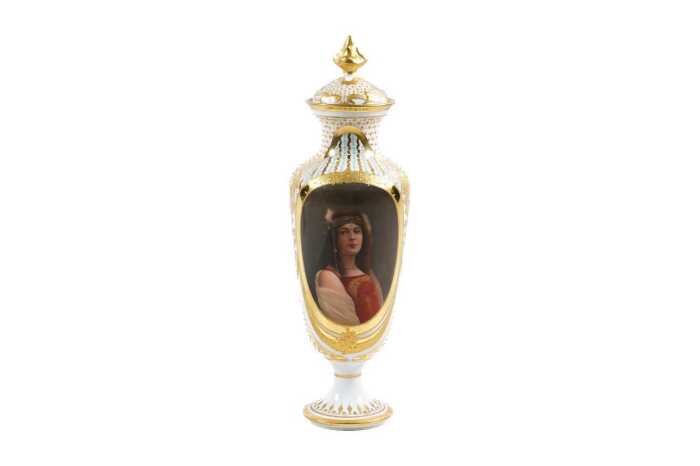 19th century Royal Vienna style porcelain urn