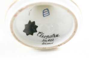 19th century Royal Vienna style porcelain urn - 5