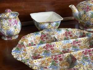 Collection of Royal Winton 'Marguerite' porcelain - 2