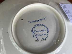 Collection of Royal Winton 'Marguerite' porcelain - 5