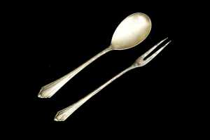 Two pieces of German 800 silver flatware, and five mounted knives - 3