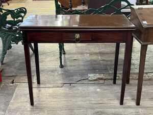 Georgian mahogany tea table