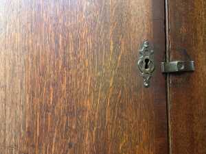 Georgian oak bow front corner cupboard - 4