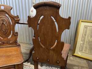 Pair of Victorian oak hall chairs - 4
