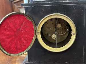 Antique French figural mantel clock - 5