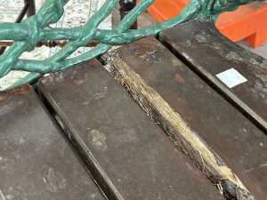 Antique style cast iron bench - 5