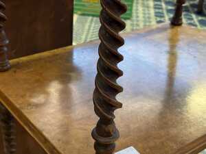 Victoran burr walnut watnot - 6