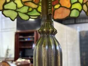 Antique Royal Art Glass Co. Arts and Crafts table lamp - 5