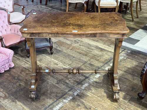 Victorian burr walnut hall table