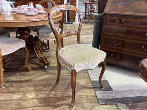 Victorian walnut seven piece loo or dining suite - 3