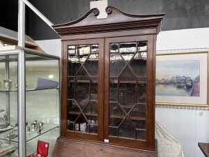 Georgian style antique walnut bureau bookcase - 2