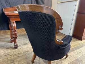 Mid-Victorian walnut gent's chair - 3