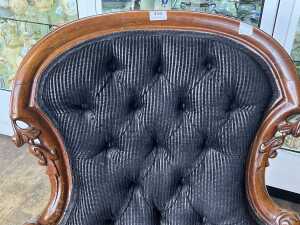 Mid-Victorian walnut gent's chair - 4