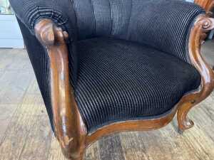 Mid-Victorian walnut gent's chair - 5