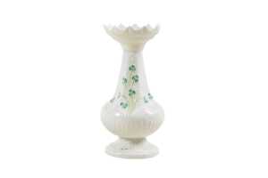 Four Belleek Shamrock porcelain vases - 2