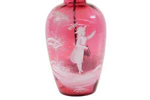 Mary Gregory style cranberry glass lamped vase, together with two glasses - 3