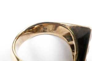A peridot ring in 9 carat yellow gold - 5