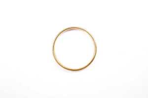 A wedding band in 18 carat yellow gold - 2