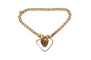 A curb link padlock bracelet in 9 carat yellow gold