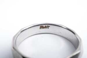 A faceted patterned band in platinum - 4