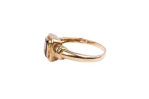A garnet ring in 9 carat yellow gold - 3