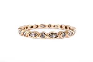 A Pandora Alluring brilliant cubic zirconia ring in 14 carat yellow gold - 2