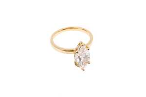 A laboratory grown diamond ring in 18 carat yellow gold - 2