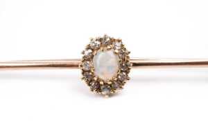 An antique opal and diamond brooch in 15 carat yellow gold - 2