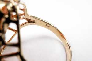 A cameo ring in 9 carat yellow gold - 5