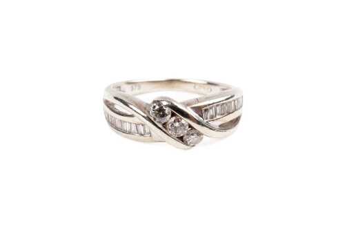 A diamond ring in 9 carat white gold