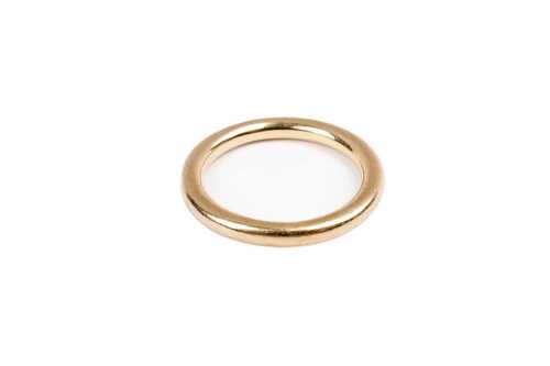 A Pandora band in 14 carat yellow gold