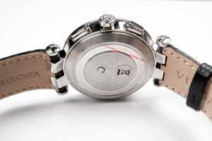 A Versace V-Race Chronograph quartz watch - 3
