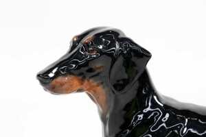 Royal Doulton porcelain Dachshund dog figure - 2