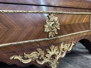 19th century French kingwood display cabinet - 7